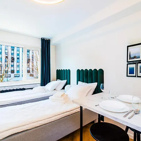 Aparthotel Airport By Revalhome 3*