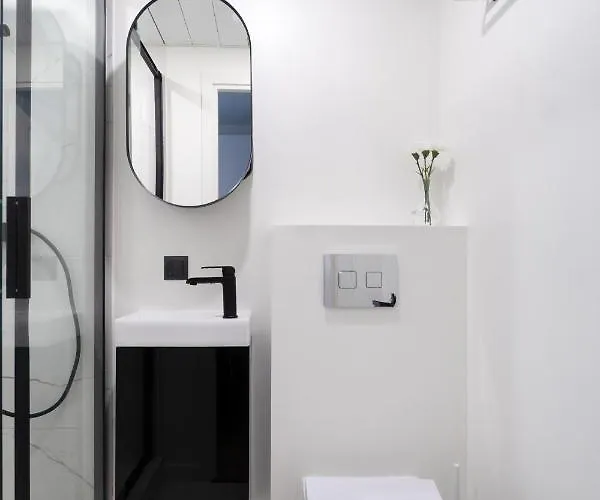 Airport By Revalhome 塔林