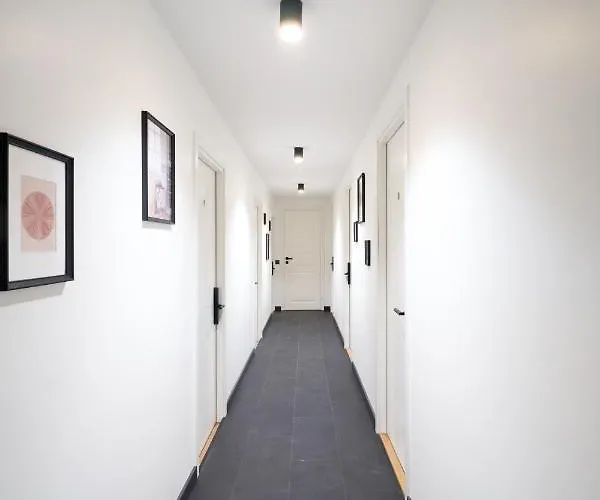 Airport By Revalhome 3*