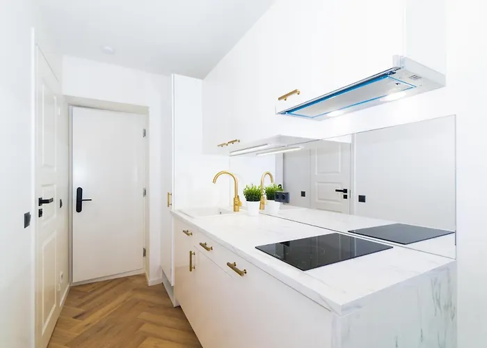 Airport By Revalhome Апарт-отель